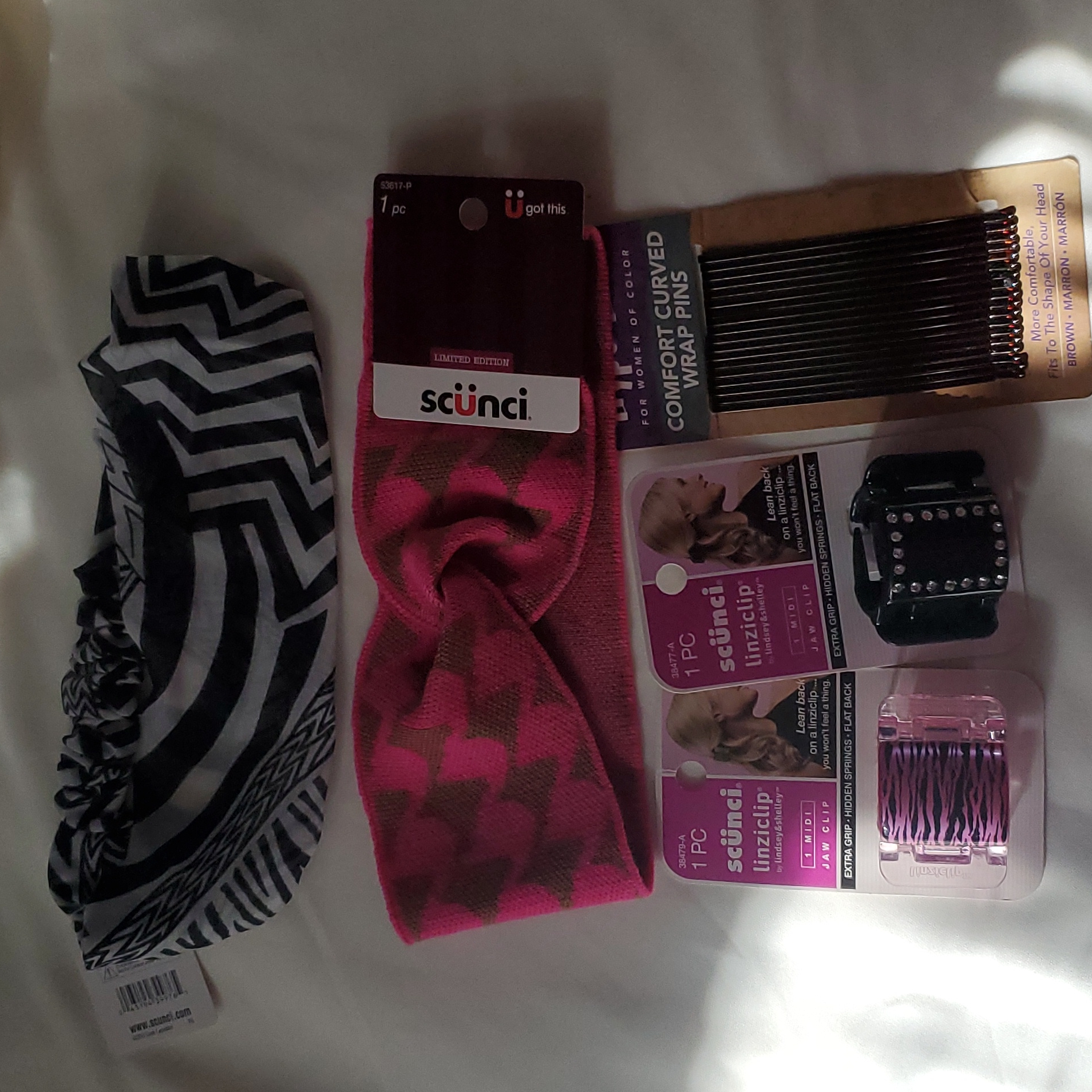 5Item Bundle Of Brand New Hair Accessories